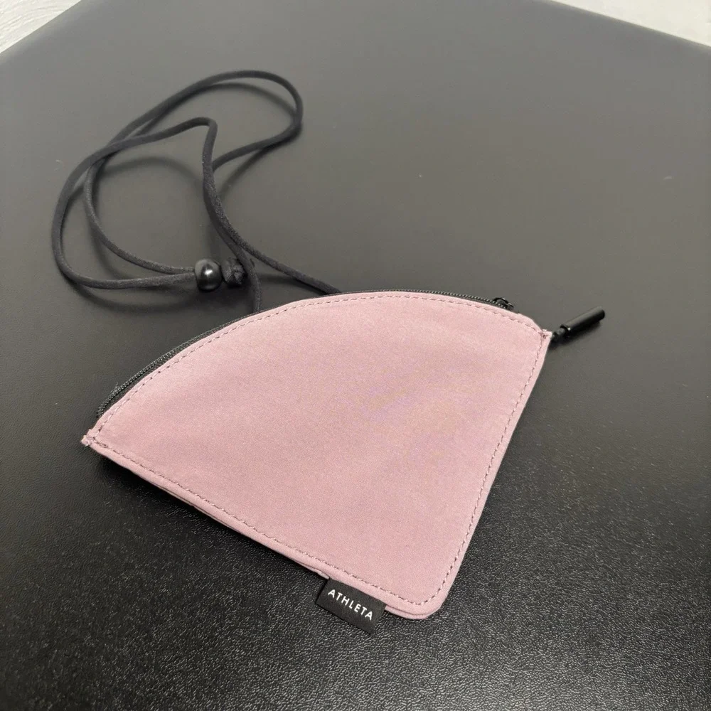 ATHLETA Face Mask Bag Carrying Case with‎ Adjustable Neck Strap - Mauve